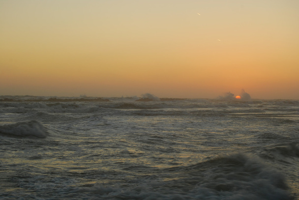 vihar a naplemente - anzio - Fotó, kép