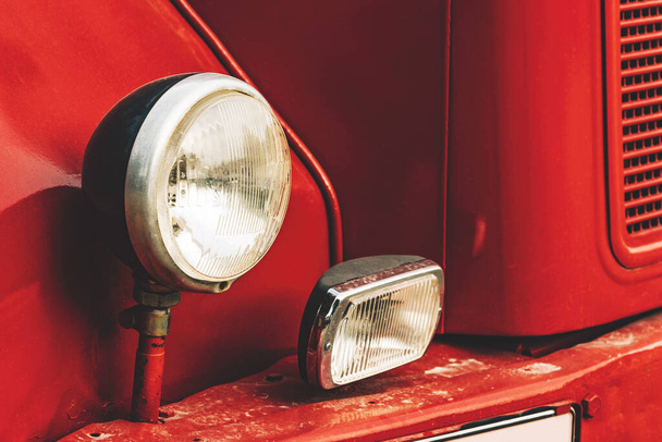 Old truck headlight, vintage transportation vehicle detail, selective focus - Foto, Imagen