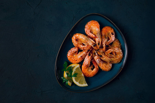 Fried with spices, King prawns, undivided , top view, selective focus, seafood, shrimp, no people, - Foto, Imagen