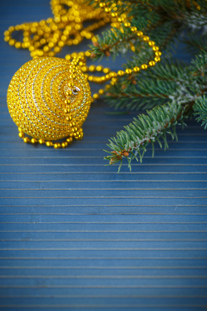 Albero di Natale con ornamenti  - Foto, immagini