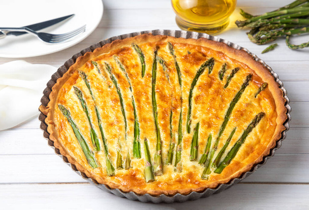 Asparagus tart, vegan quiche homemade pastry, healthy foods - Φωτογραφία, εικόνα