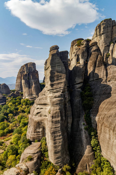 Meteors - a massif of sandstone and conglomerate rocks in central Greece at the northwestern end of the Thessaly plain near the city of Kalambaka with the Orthodox monasteries located there - 写真・画像