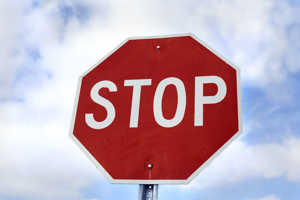 Stop signe contre le ciel
 - Photo, image