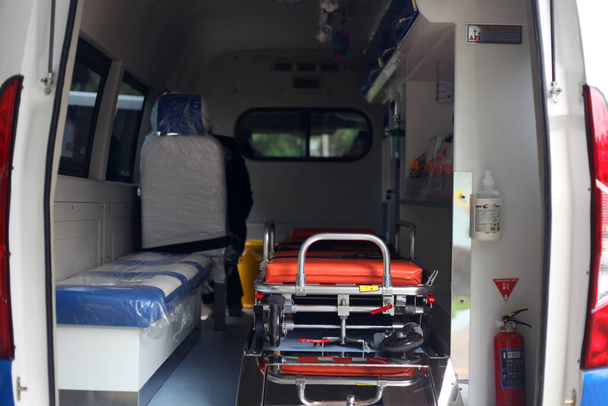 Inside of an ambulance for the hospital. Ambulance equipments - Foto, imagen