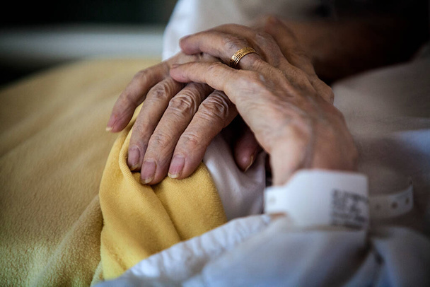 Patient admitted to geriatrics, suffering from Alzheimer's and dementia. - Zdjęcie, obraz