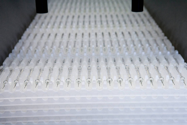 Report on the LEO Pharma pharmaceutical industry production site, located in Vernouillet (28). Manufacture of injectable preparations (pre-filled syringes). - Foto, Bild
