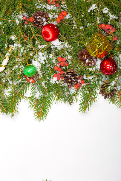 Weihnachten Hintergrund mit Kugeln und Dekorationen - Foto, Bild