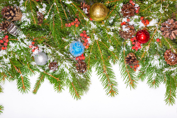 Χριστούγεννα φόντο με μπάλες και διακοσμήσεις - Φωτογραφία, εικόνα