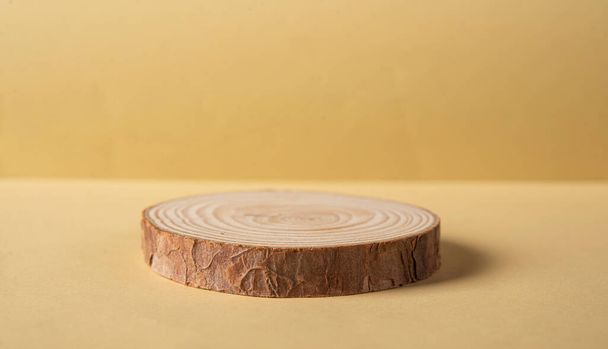 Isolated wooden podium with natural background for product mockup. - Foto, Imagen