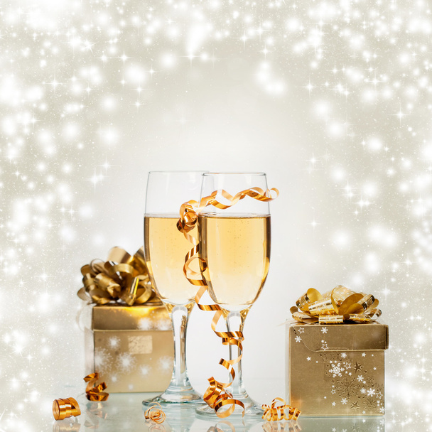 休日に対してシャンパン ライト アンのクリスマスの装飾 - 写真・画像