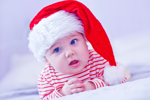 Little baby in santa hat - Foto, immagini