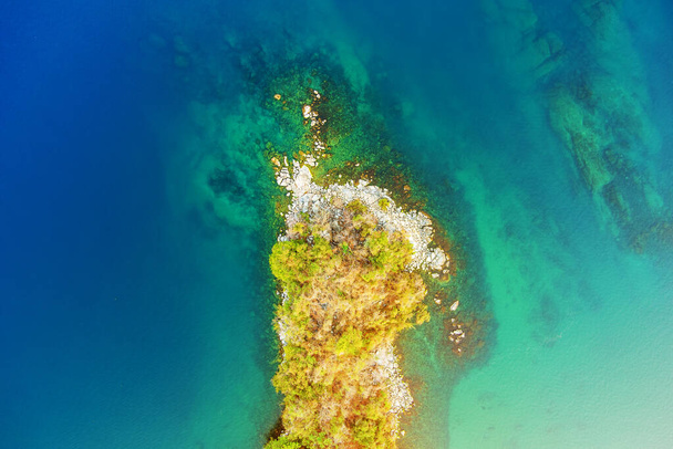 Clear waters at lake Malawi in Africa - 写真・画像