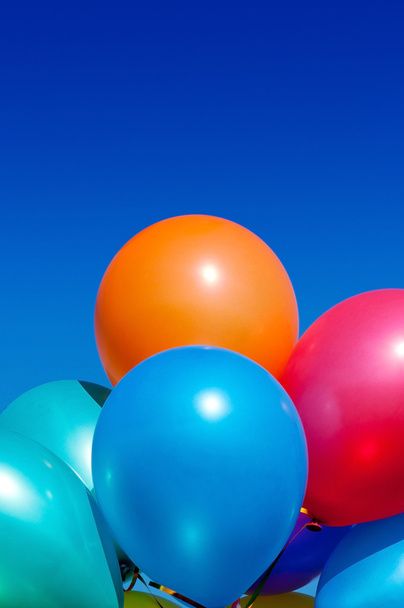 Värikkäitä ilmapalloja
 - Valokuva, kuva