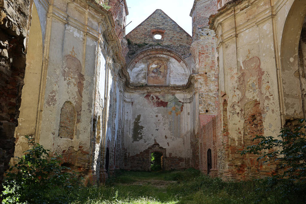 Monastery of the Discalced Carmelites in Zagrze - monumental ruins of the 18th centuryThe Discalced Carmelite Monastery in Zagrze One of the few preserved fortified monasteries in Poland and in the former Polish-Lithuanian Commonwealth. - Valokuva, kuva