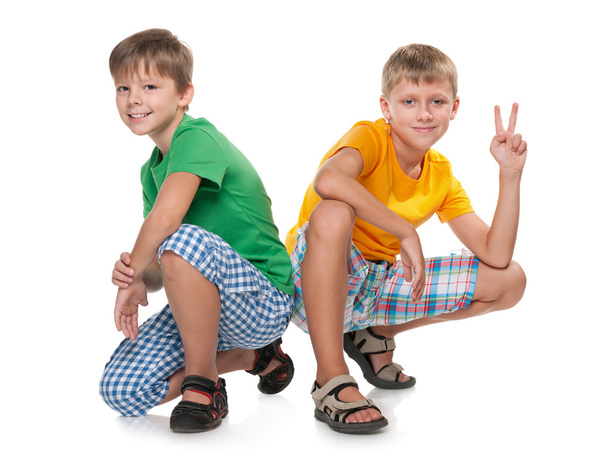 twee jonge jongens - Foto, afbeelding