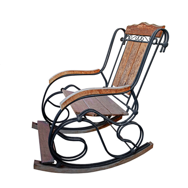 Vintage κουνιστή καρέκλα από σφυρήλατο μέταλλο και ξύλο που απομονώνεται σε λευκό φόντο με μονοπάτι αποκοπής, παλιά μεταλλικά ξύλινα έπιπλα - Φωτογραφία, εικόνα