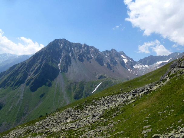 Stubai high-altitude hiking trail, lap 3 in Tyrol, Austria - Foto, afbeelding