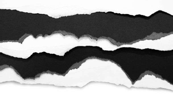 Yırtılmış siyah ve beyaz kağıt kenarları - Fotoğraf, Görsel