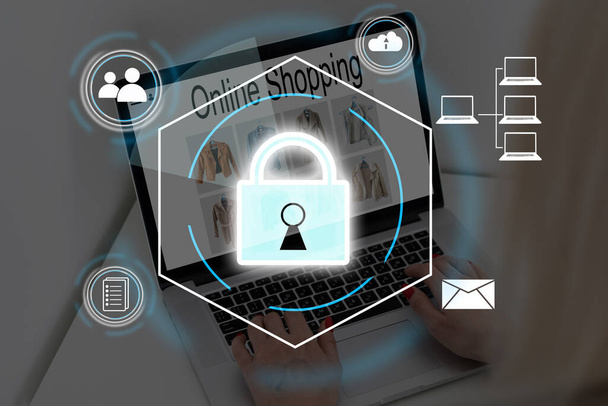 cybersecurity concept Global network security technology, business people protect personal information. Encryption with a key icon on the virtual interface. - Fotoğraf, Görsel