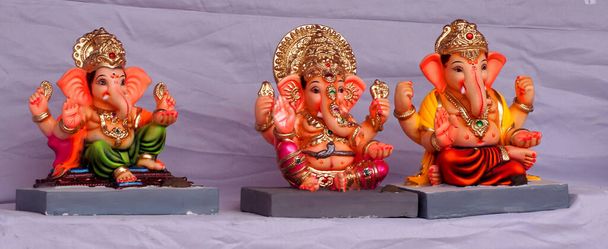 Ganesha Hindu statues selling on Indian market - Photo, image