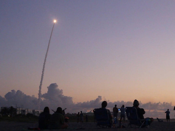 Morning Rocket Launch, August 4, 2022 Cape Canaveral, Florida - 写真・画像