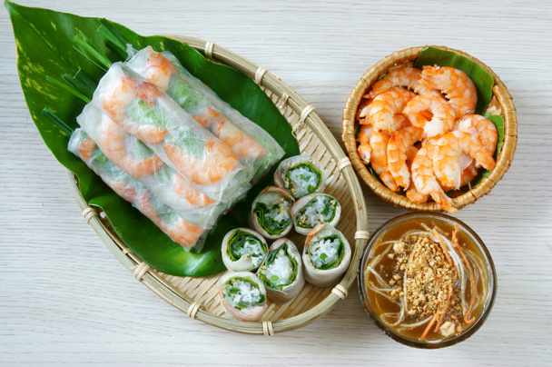 Comida vietnamita, cuon goi, rolo de salada
 - Foto, Imagem