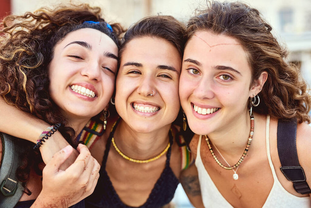 Beauty is being happy with your friends. girlfriends on vacation - 写真・画像