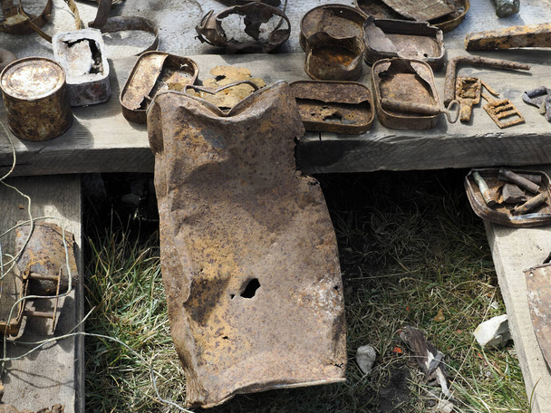 λεπτομέρεια του πρώτου παγκοσμίου πολέμου όπλα που βρέθηκαν στο βουνό Piana δολομίτες, Ιταλία - Φωτογραφία, εικόνα