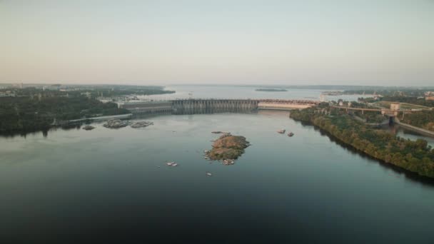 Αεροφωτογραφία του υδροηλεκτρικού σταθμού στο Zaporozhye 4K - Πλάνα, βίντεο