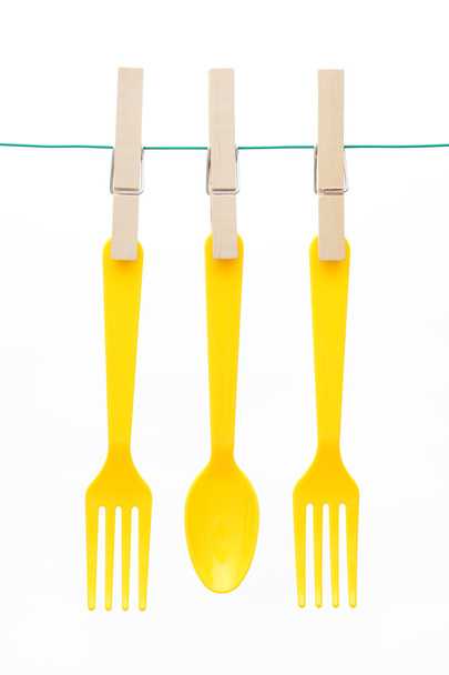 Fourchettes et cuillères en plastique
 - Photo, image