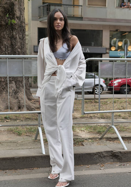  Fashion Blogger street stuff before Dolce & Gabbana fashion show during MFW Spring / Summer man collection - Фото, зображення