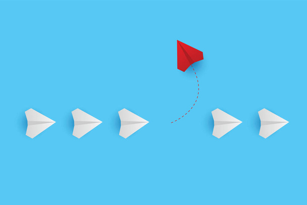 Бизнес творческая идея минимальная концепция. Творческие бумажные самолеты на синем фоне. Красный самолет меняет направление. Новая идея, изменение, тренд, смелость, творческое решение, инновация и уникальная концепция. - Вектор,изображение
