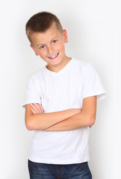 Portrait of a teenage boy who is smiling - Foto, Imagem