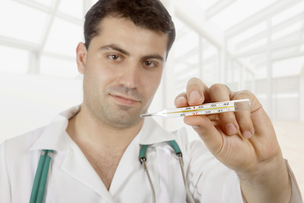 medical doctor with thermometer - Zdjęcie, obraz