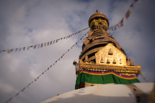 Swayambhunath sztúpa venni a Katmandu/Káthmándú - Fotó, kép