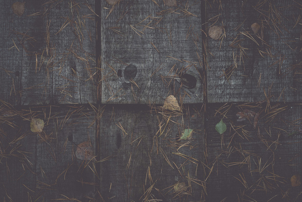 old wooden planks covered with leaves - retro, vintage - Fotoğraf, Görsel