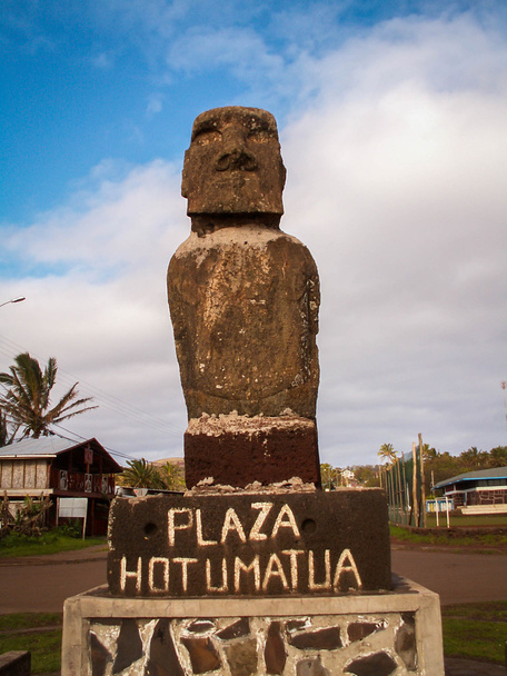 Plaza Hotumatua Moai - Foto, afbeelding