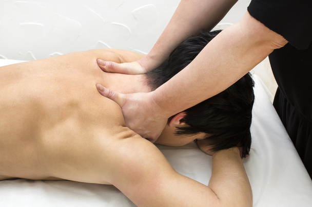 femme faisant massage
 - Photo, image