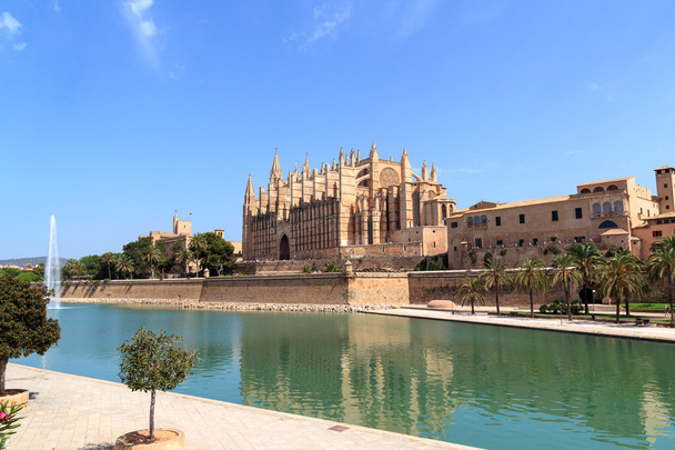 スペイン、マヨルカ島のパルマ大聖堂 - 写真・画像