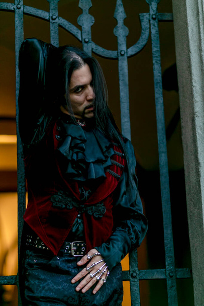 vampire count in medieval clothing. High quality photo - Foto, imagen