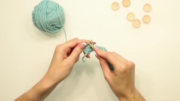 Womens hands knit with knitting needles from woolen, cotton threads. Hobbies and needlework from handmade yarn. - Záběry, video