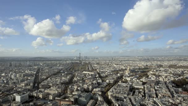 Breed oprichting shot van de stad Parijs. Overdag - Video