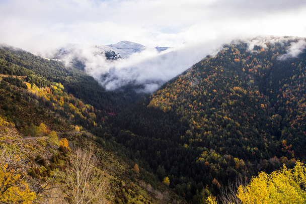 Autumn in Ordesa and Monte Perdido National Park, Spain - Zdjęcie, obraz