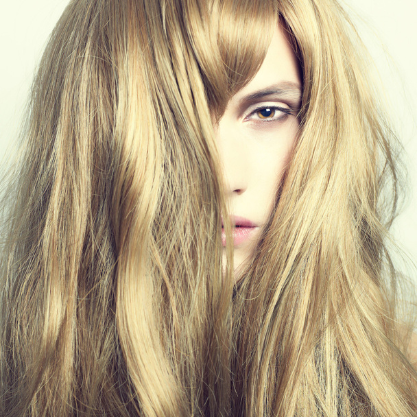 Beautiful woman with magnificent hair - Zdjęcie, obraz