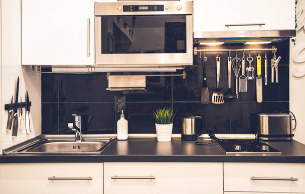 siyah beyaz mutfak modern iç - Fotoğraf, Görsel