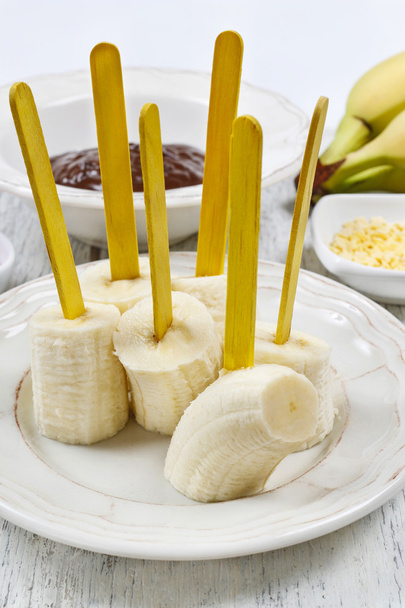 How to make chocolate dipped bananas - step by step, tutorial - 写真・画像