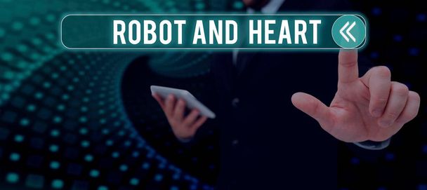 Podpis koncepcyjny Robot And Heart, Business showcase Wrażliwość i dbałość o technologię maszyn Pani w garniturze z długopisem symbolizującym sukcesy pracy zespołowej. - Zdjęcie, obraz