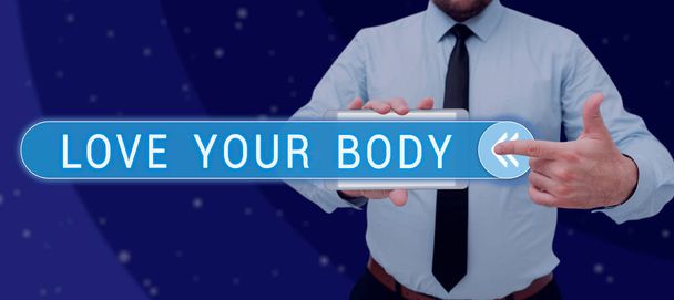 Texto que muestra inspiración Ama tu cuerpo, Palabra para la autodeterminación cuídate tener una dieta saludable - Foto, Imagen
