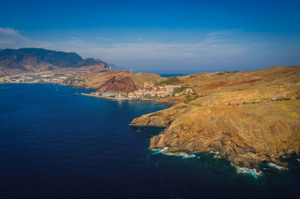 Quinta de Lorde village resort, Canical region, Madeira Island Жовтень 2021. Повітряний дрон панорамна картина - Фото, зображення