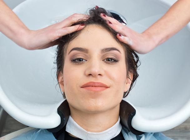 Lavare i capelli - Foto, immagini